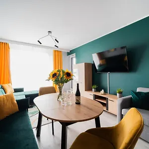 uroczy-apartament-obok-sky-towera.hotelswroclaw.com/